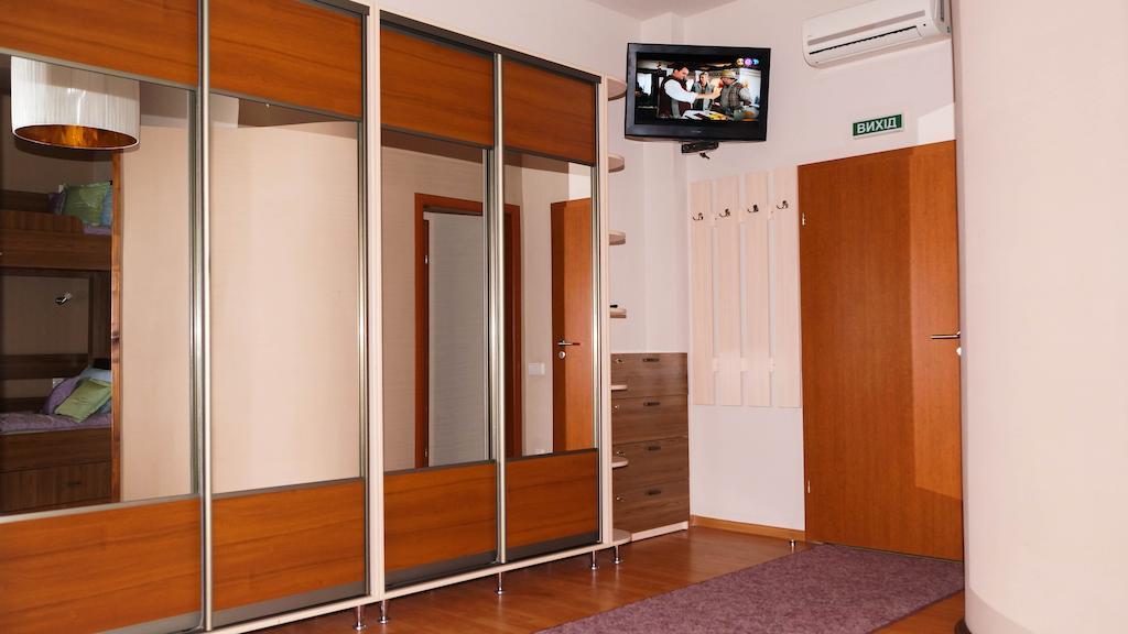 City Hostel Panorama Oujhorod Extérieur photo